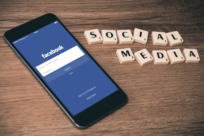 Automatización de redes sociales con inteligencia artificial para la continuidad del negocio.