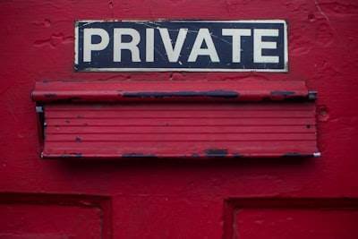 Protección de información confidencial por la IA PBX