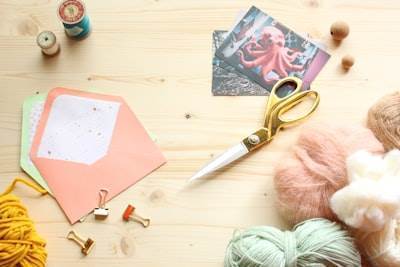 Artículos indispensables para la lista de compras de manualidades