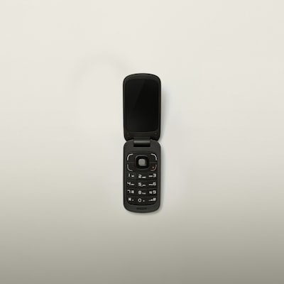 Revive los 2000 con T9, Spotify y Uber, pero sin Instagram