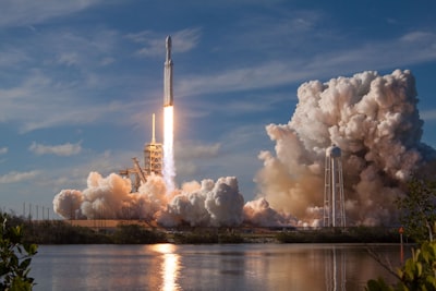 Adquisición estratégica impulsa la rivalidad espacial