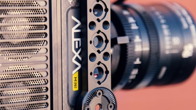 ¿Qué tan flexible es el servicio de producción de videos de IA en diseño y funcionalidad?