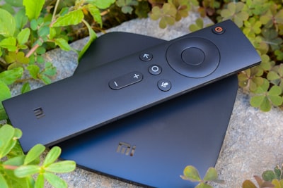 El accesorio esencial que detiene la carga infinita del Fire TV Stick