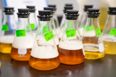 STAB: Pruebas de especificaciones para cuellos de botella algorítmicos