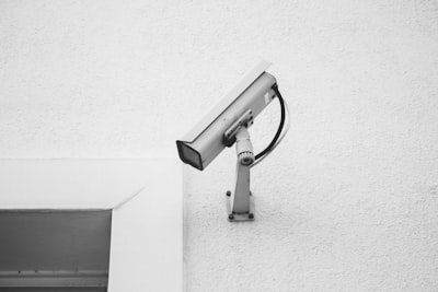Entendiendo el Impacto de la Privacidad Diferencial