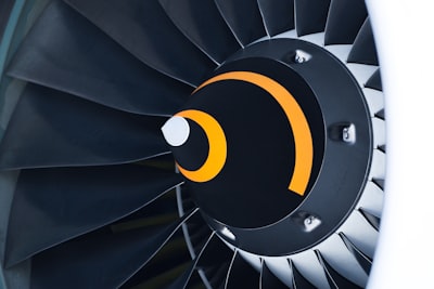 MHLF: aprendizaje multigrid jerárquico para CFD de aeronaves