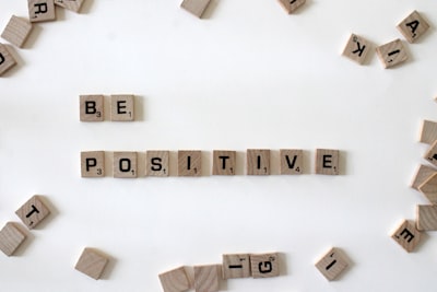 Aprendizaje Positivo-No Etiquetado Contextual