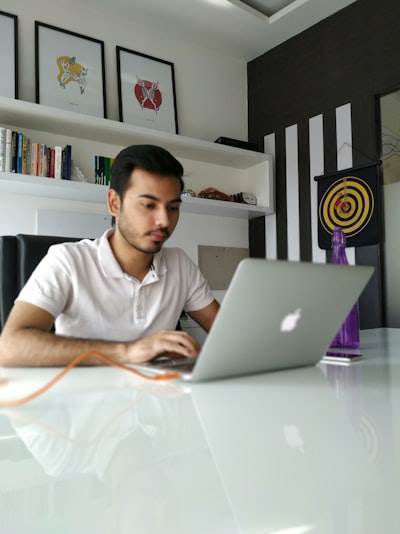 Empresa especializada en desarrollo de software personalizado, Alzira
