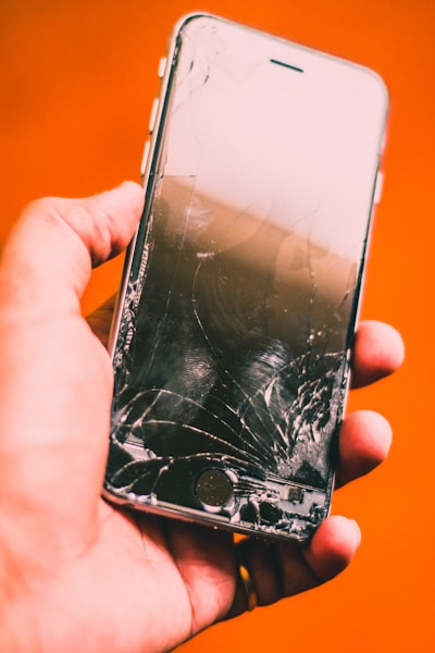 ¿Qué pasa en caso de una falla en el sistema durante el desarrollo de apps móviles?