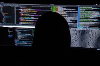 Maliciosos paquetes bomba en NuGet amenazan bases de datos e industria