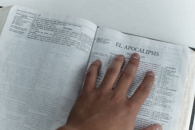Elimina las aprobaciones manuales de documentos.