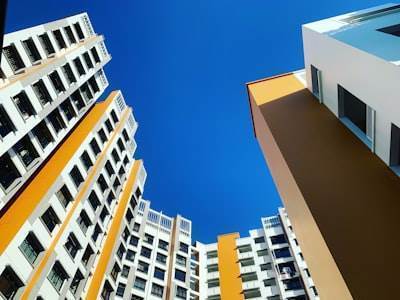 Guía Completa para el Desarrollo, Casos de Uso y Tendencias Futuras de Agentes Inmobiliarios AI