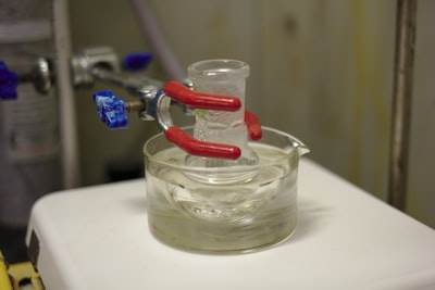 Mayor captura de carbono con reactor microfluídico biohíbrido y andamios de enzimas miméticas.