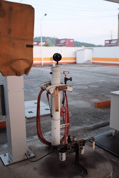 Detección de anomalías y mantenimiento predictivo en bombas industriales con IoT
