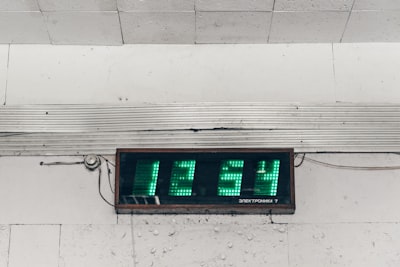 Beneficios del control automatizado de fecha de vencimiento.