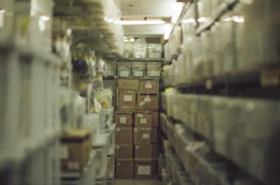 ¿Incluye automatización de inventario paneles o informes?