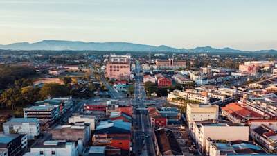 Mejores opciones para desarrollo de IA en Hellín