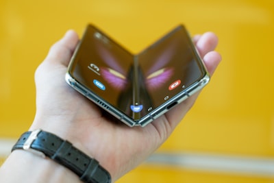 6 razones para pensarlo dos veces antes de comprar un teléfono plegable