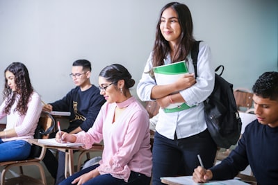 Top 100 expertos en prácticas para estudiantes en Granada 2026