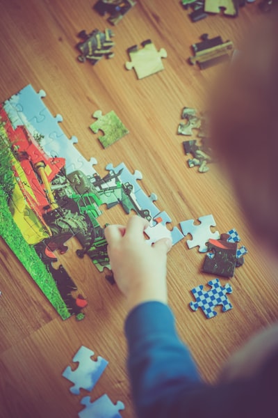 El puzzle de los niños embarrados: origen e influencia