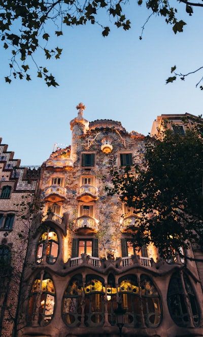 Top 5 expertos en GPT personalizados en Barcelona