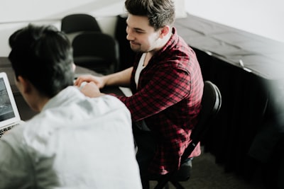 Innovación en escalado empresarial: Q2BSTUDIO, Accenture e IBM