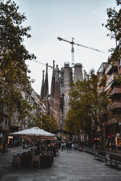 Ventajas de trabajar con agencia en Barcelona