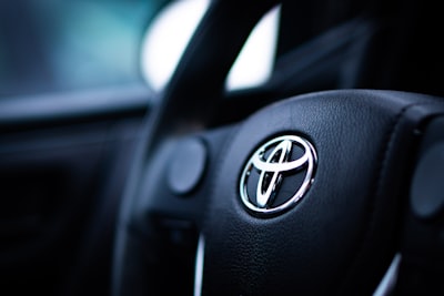 El enfoque gradual de Toyota hacia la electrificación