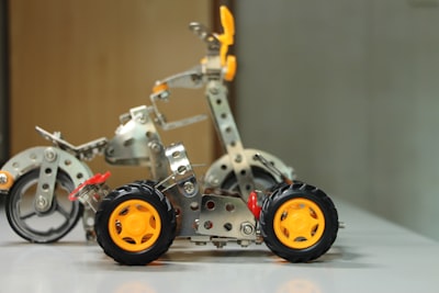 Integración de IA en robots de servicio móvil: revisión sistemática