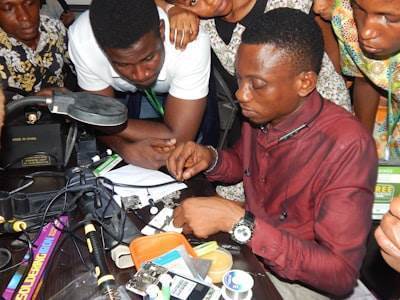 Creando conjuntos científicos para jóvenes africanos