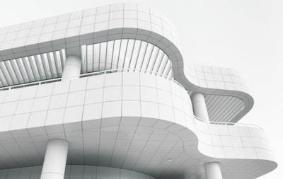 ¿Tiene sentido la estructura 'Agente Mediador' para la Arquitectura de IA General?