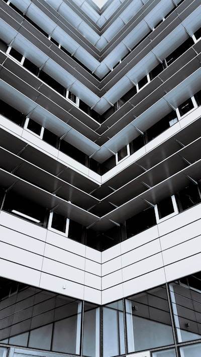 Automatización de revisión arquitectónica y mitigación de riesgos con puntaje hiper.