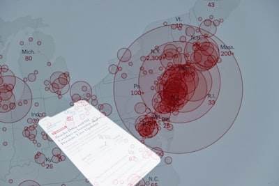 Visualización interactiva con R: Orígenes, aplicaciones y estudios de caso