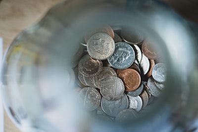 Los jóvenes adultos en el Reino Unido prefieren utilizar la inteligencia artificial para asesoramiento financiero