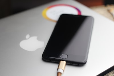 Cómo cargar tu iPhone de manera más rápida