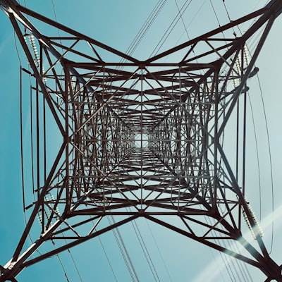 Adaptación dinámica del sesgo en reguladores LDO ferroeléctricos