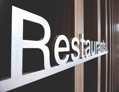 Implementación de un sistema de gestión de reservas automatizado para restaurantes en 2025