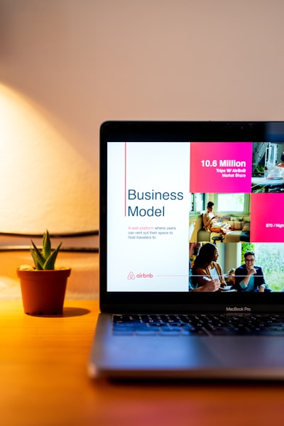 Intranet departamental: suscripción anual vs compra única
