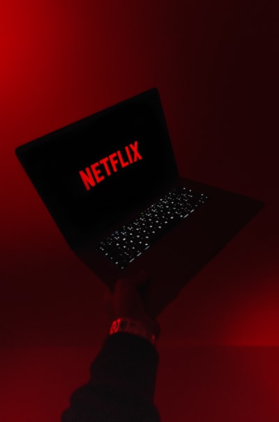 Adiós Netflix: biblioteca multimedia sin autoalojamiento