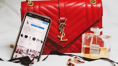 Cómo compiten las apps de moda en IA