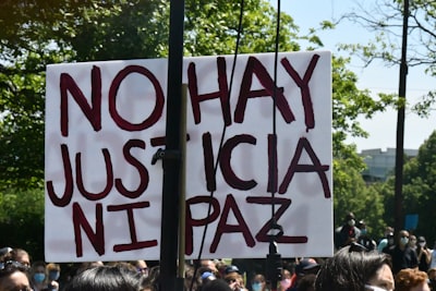 Jueces VLM: Clasifican, pero no puntúan – Incertidumbre según la tarea