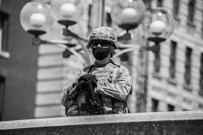 Construyendo Gobiernos Resilientes y Agencias de Defensa Modernas
