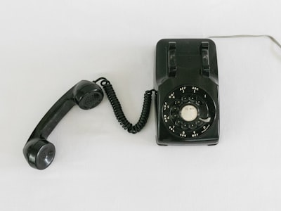 Casos de uso comunes de los sistemas telefónicos de IA