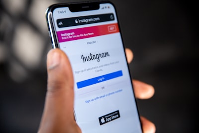 Abuso de IA para hackear Instagram: 20,000 cuentas comprometidas