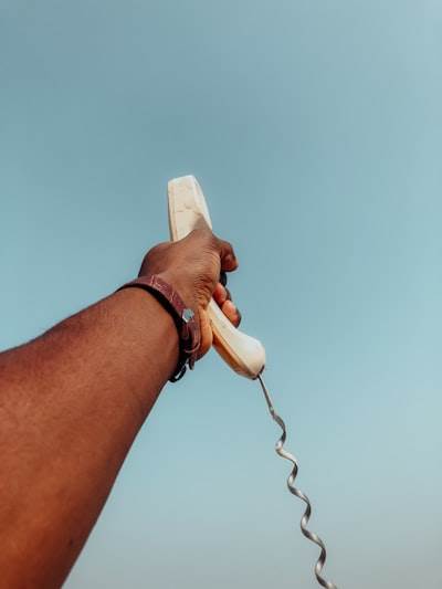 ¿Tiempo de implementación de servicios telefónicos de IA?