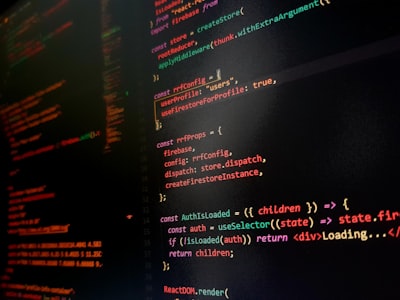 Desarrollo interno vs asociación de software externo