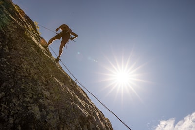 Reduciendo la brecha de optimalidad con confianza