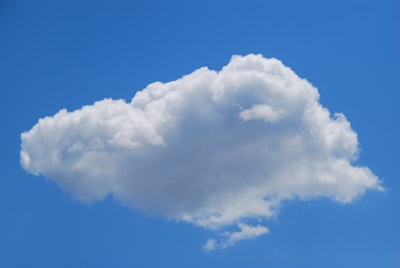 ¿Cómo las soluciones SaaS en la nube apoyan la mejora continua?