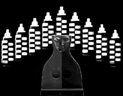 Voz clon multilingüe gratuita e ilimitada: cómo la replicación de voz IA escala contenido de audio