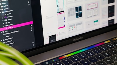 De pantallas a inteligencia: hoja de ruta UX en IA